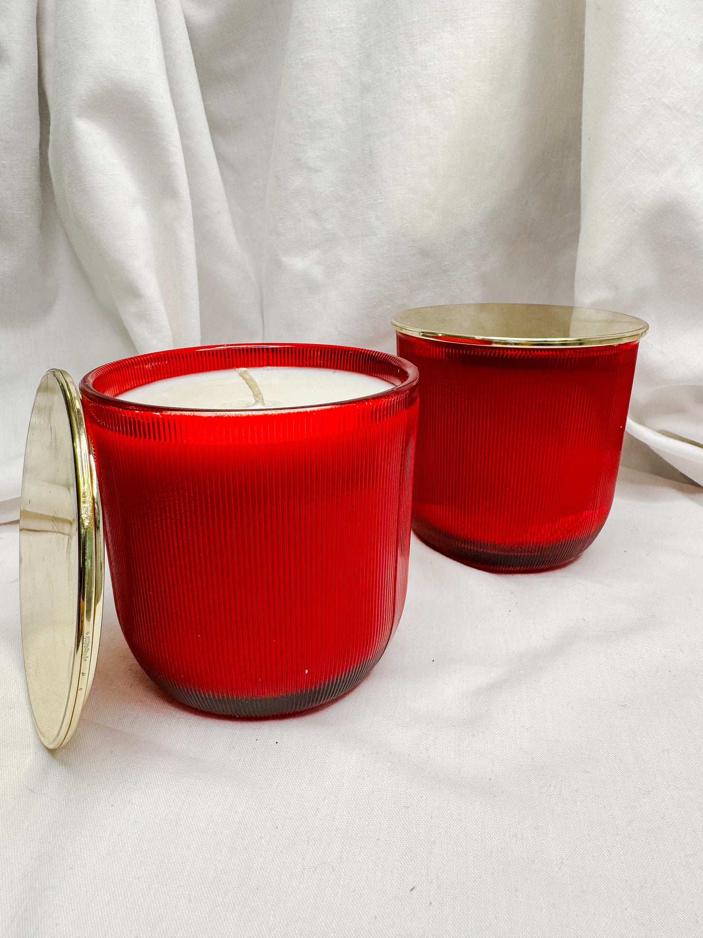 Red Ribbed Candle